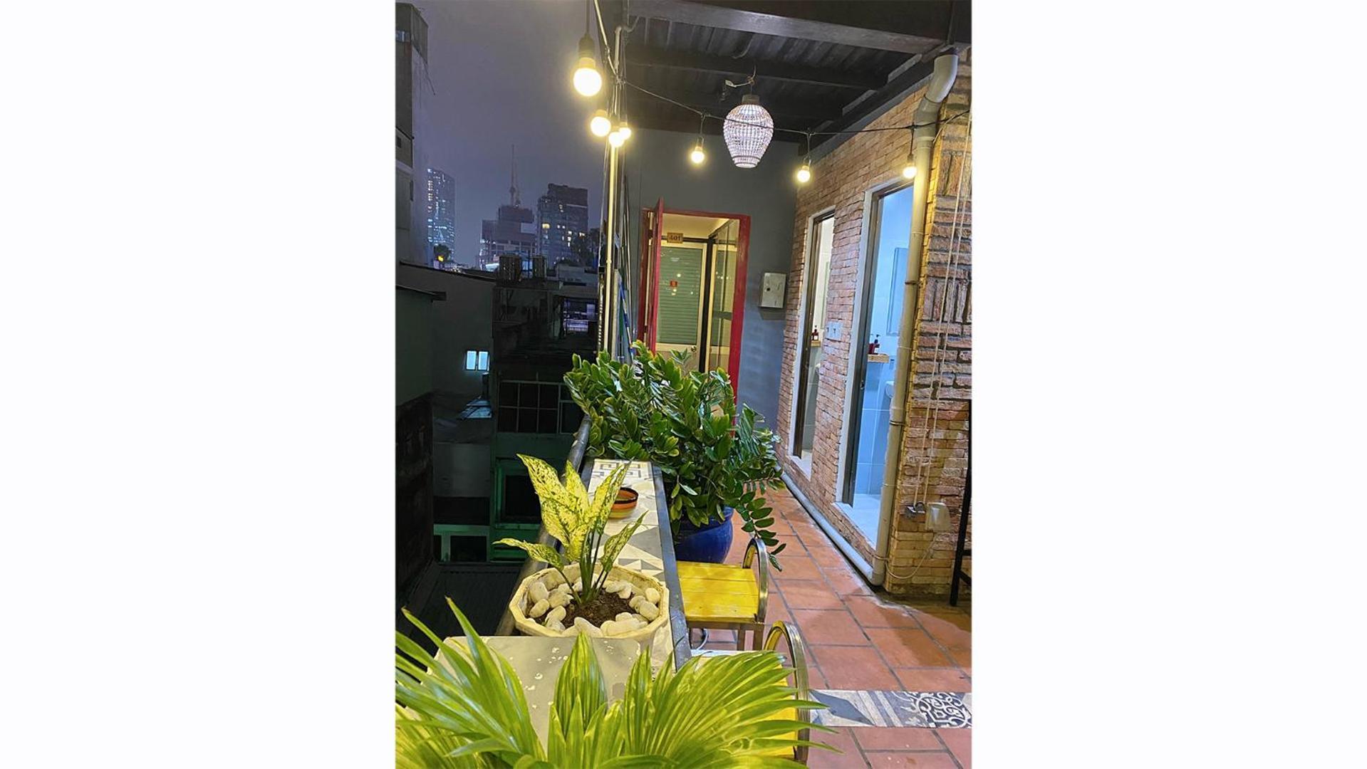Violet Star And * Hô Chi Minh-Ville